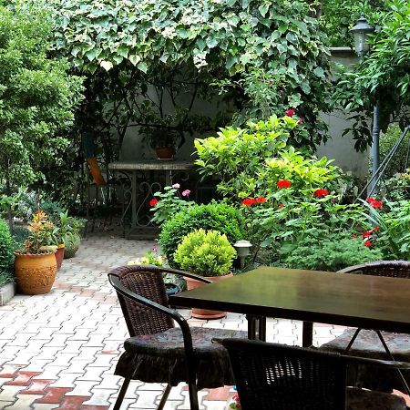 Hotel Sofia à Koutaïssi Extérieur photo