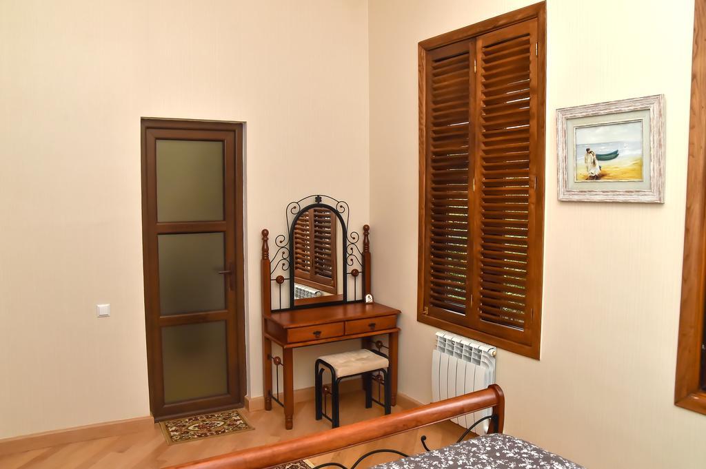 Hotel Sofia à Koutaïssi Extérieur photo