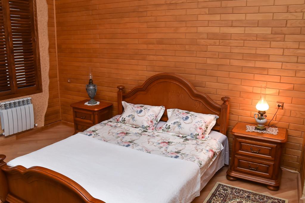 Hotel Sofia à Koutaïssi Extérieur photo