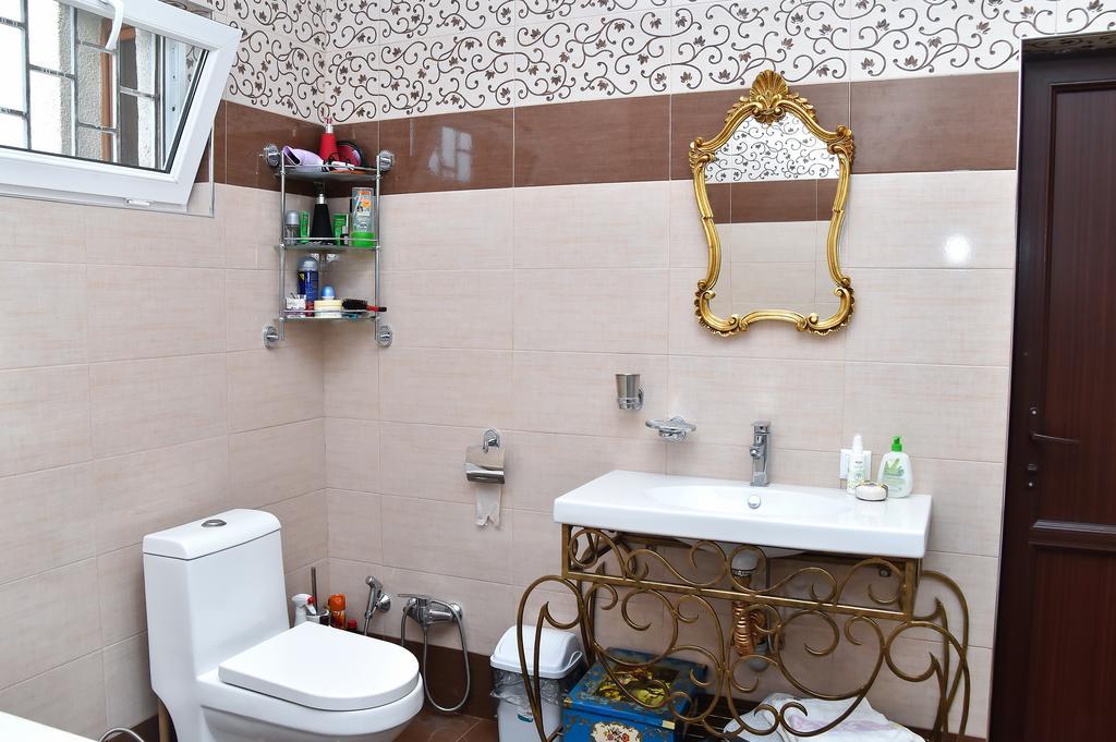 Hotel Sofia à Koutaïssi Extérieur photo