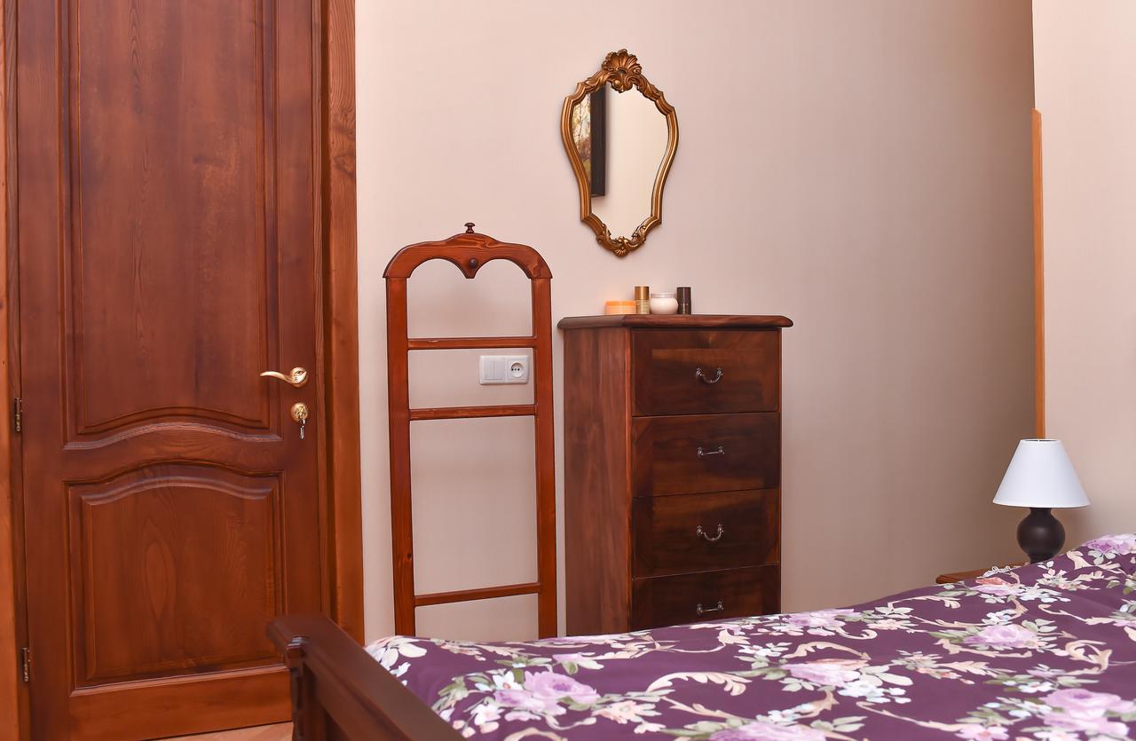 Hotel Sofia à Koutaïssi Extérieur photo