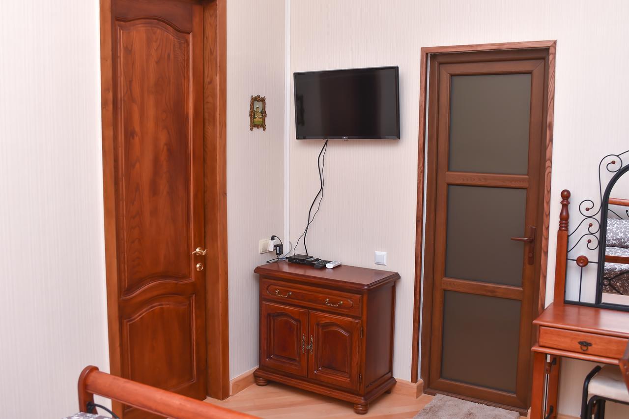 Hotel Sofia à Koutaïssi Extérieur photo