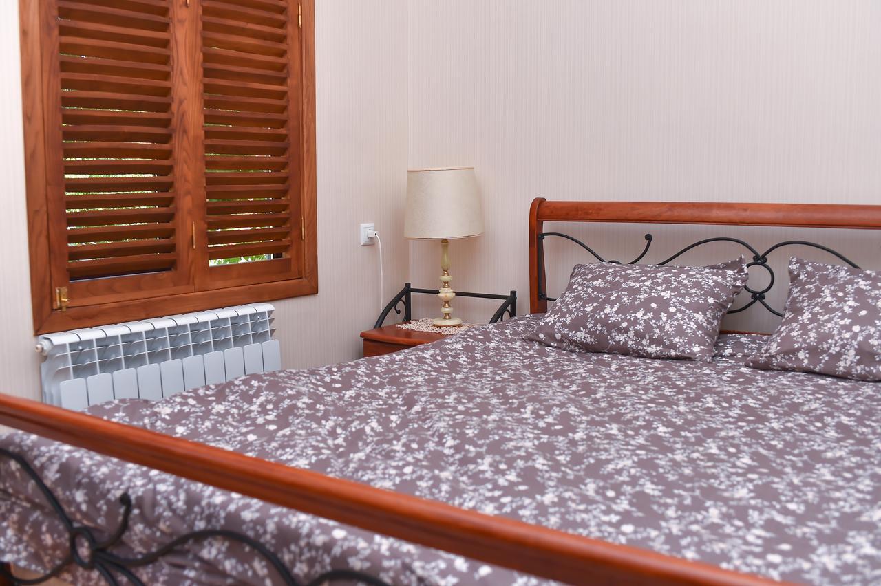 Hotel Sofia à Koutaïssi Extérieur photo