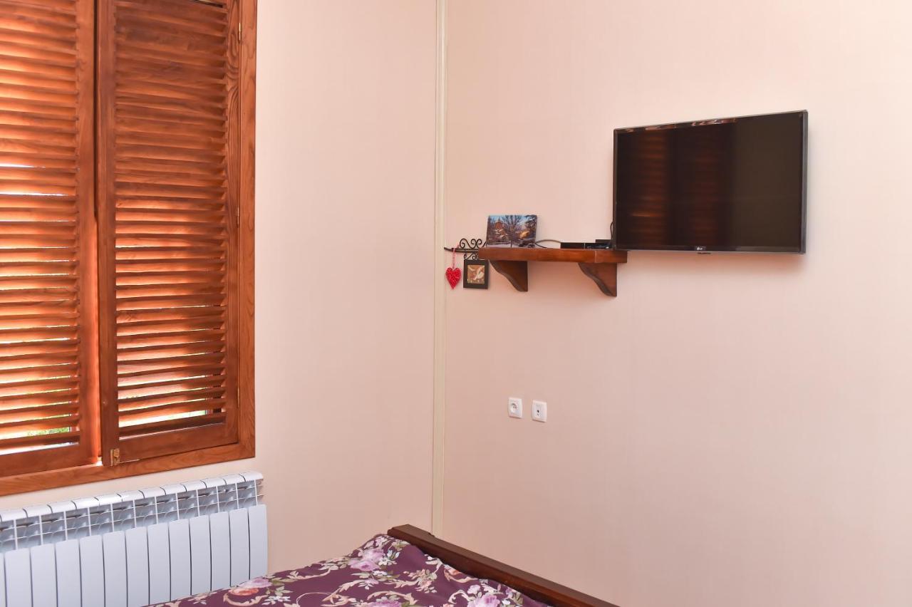 Hotel Sofia à Koutaïssi Extérieur photo